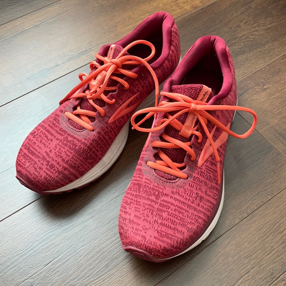 Brooks Signal Cushion Neutral Running Shoes